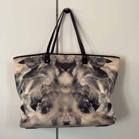 McQ Alexander McQueen Iris Canvas Tote - Picture 6 of 14